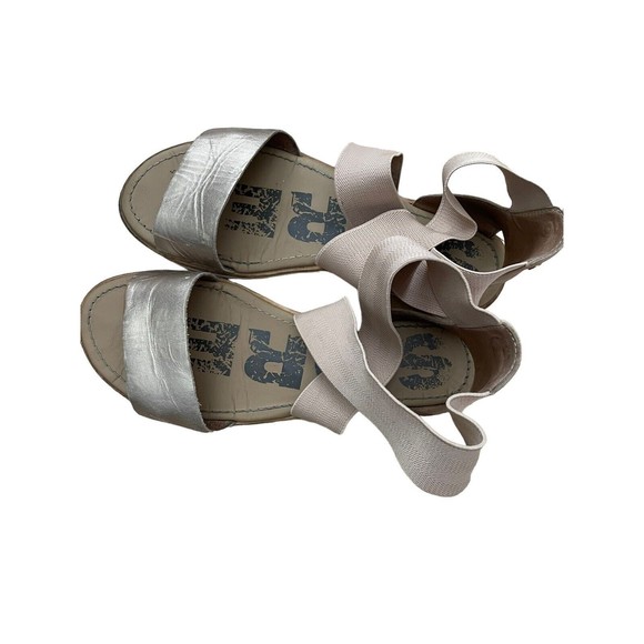 Sorel Ella Ankle Strap Sandals Womens Beige Gold Tan Solid Flat Heel Slip On 7.5 - Picture 1 of 5